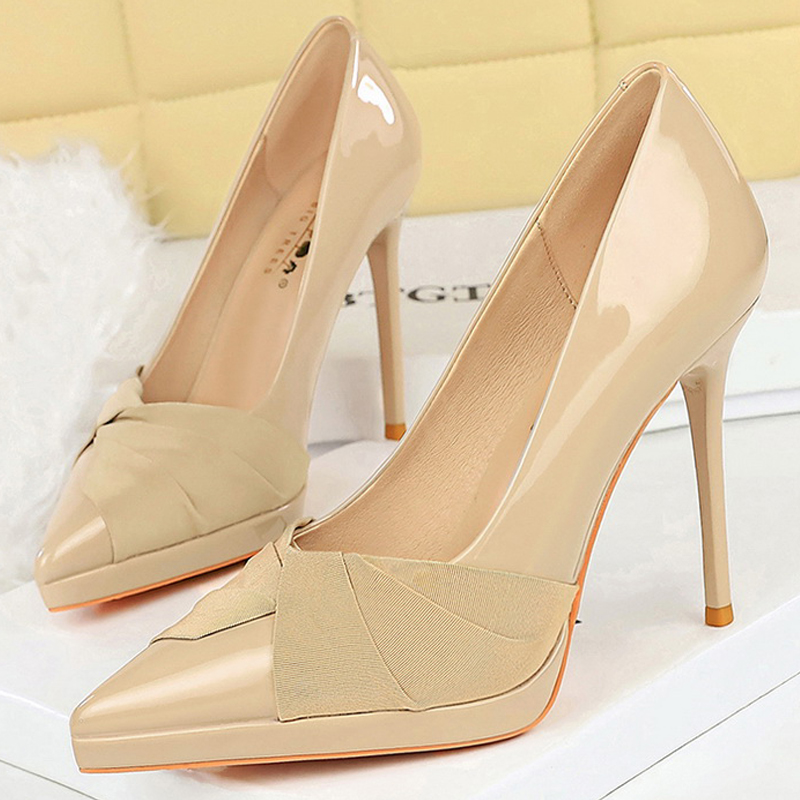 Zapatos de Tacón Alto de Plata - Patent Leather Pump reseña y precio