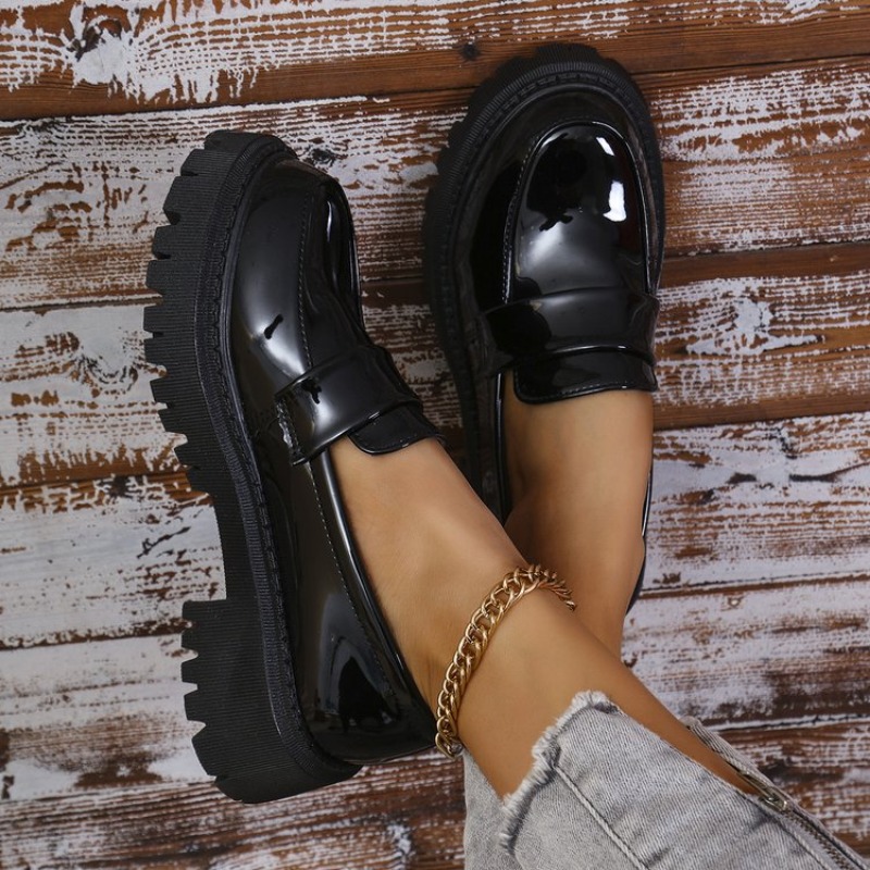 Mocasines de tacón medio de ch - Patent Leather Pump reseña y precio